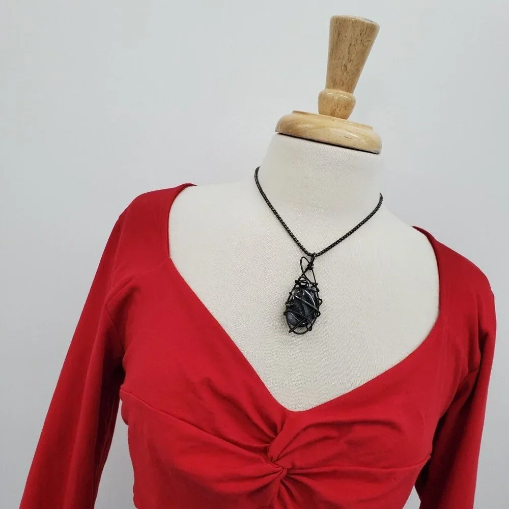 Torrid Womens Red Foxy Sweetheart Twist Top Blouse Plus Size 3 Long‎ Sleeve